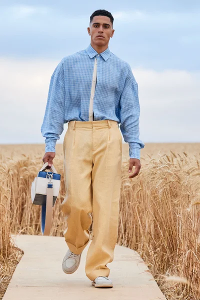 Look 37